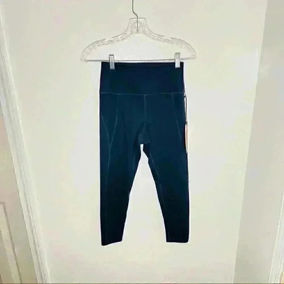 NWT Girlfriend Collective Midnight Blue eCompressive High-Rise Capri Leggings - Picture 2 of 9